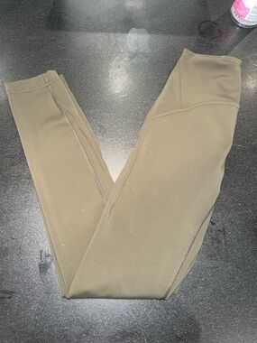 NWOT Lululemon Olive Green Leggings- size 2